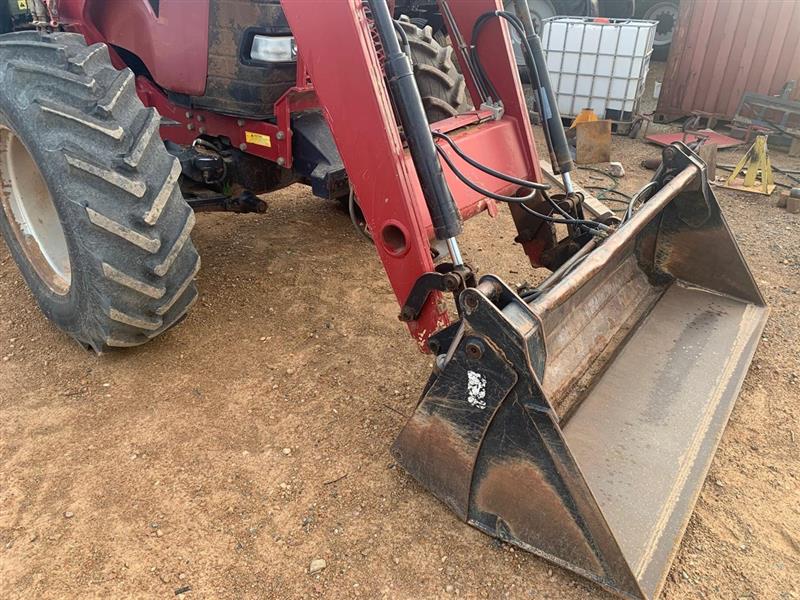 Photo 4. Case IH CVX1170 with loader tractor