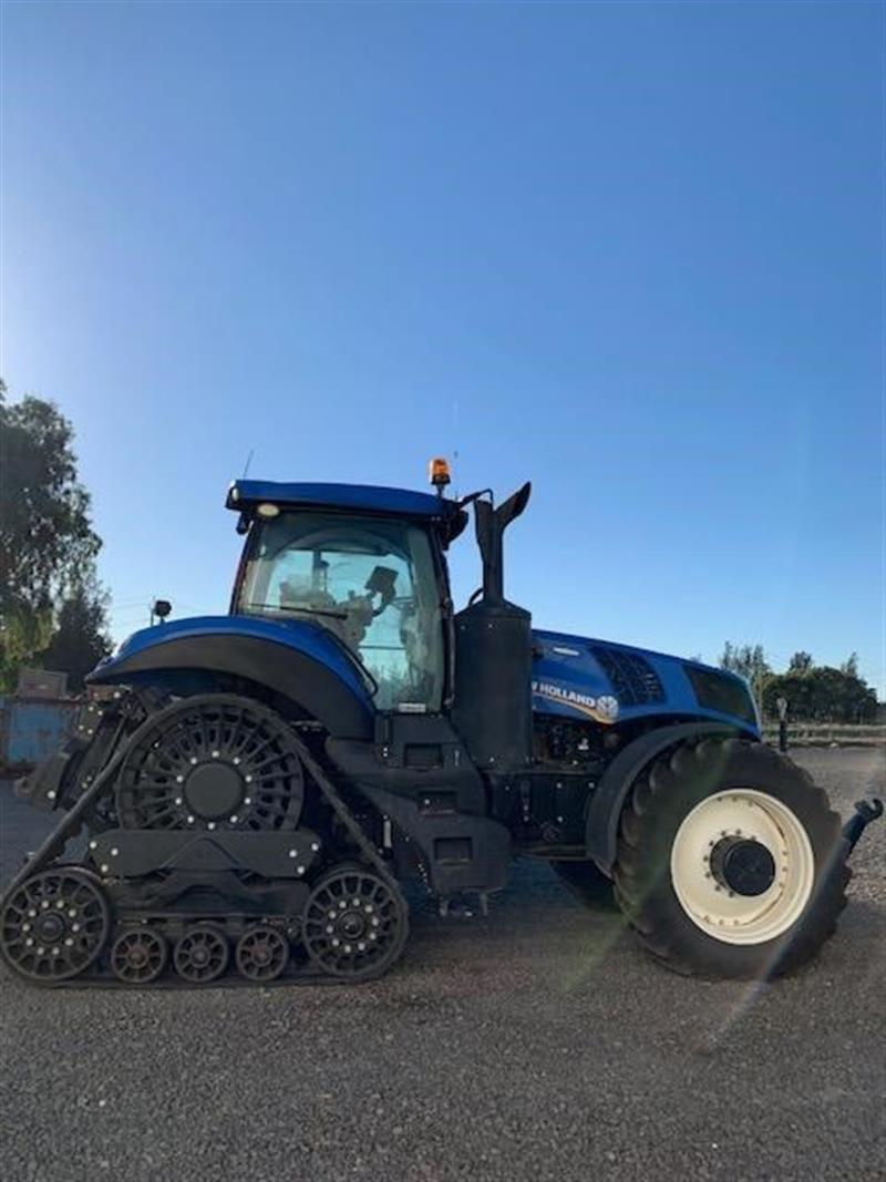 Photo 3. New Holland T8.435 T3435 tractor