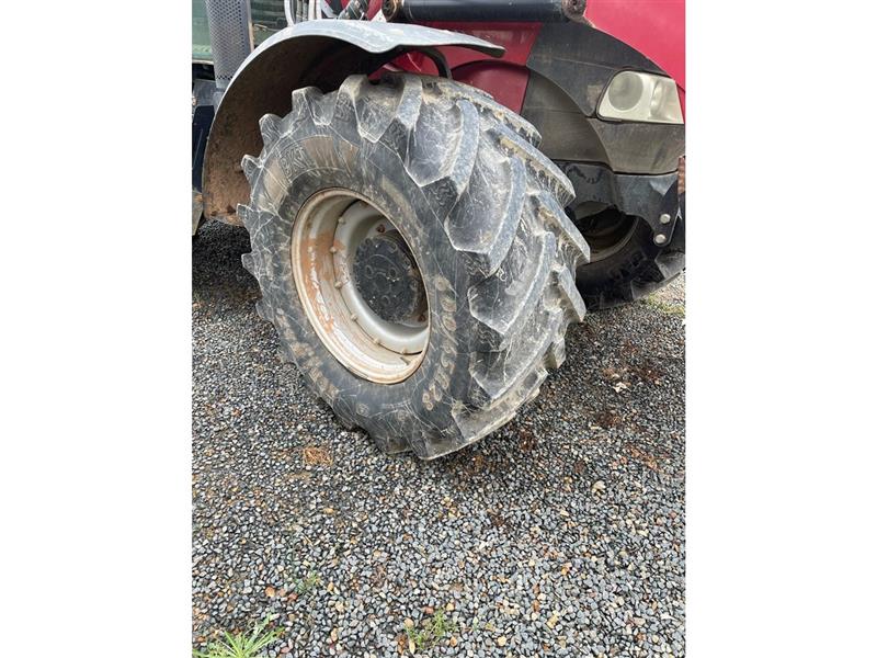 Photo 5. Case IH Puma 165 CVT tractor