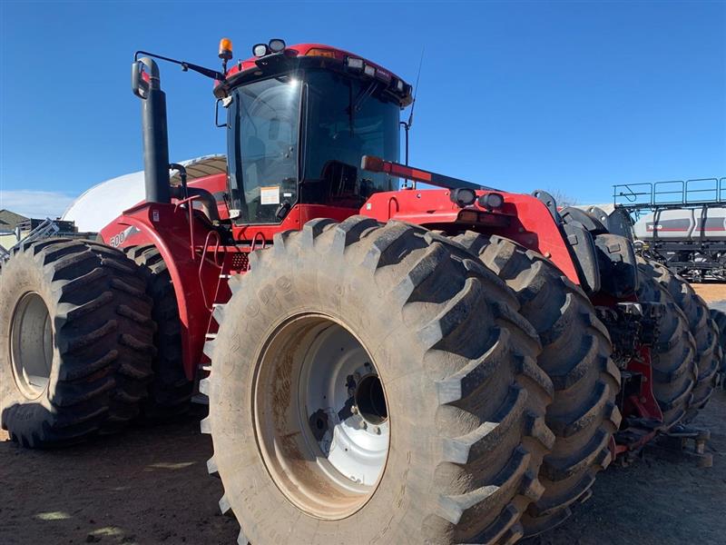 Photo 4. Case IH Steiger 500HD tractor