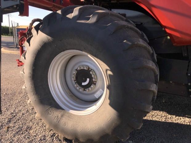 Photo 4. Case IH 7088 combine harvester