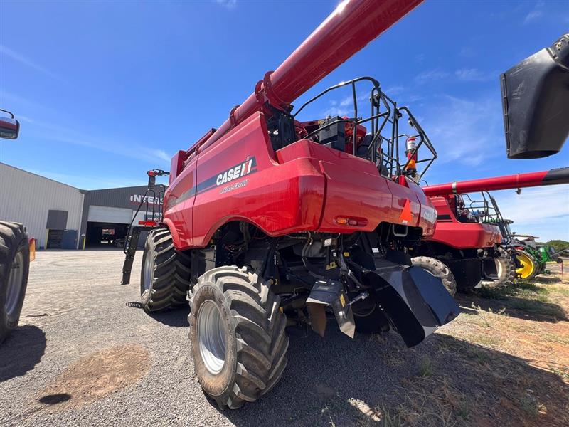 Photo 5. Case IH 8240 combine harvester