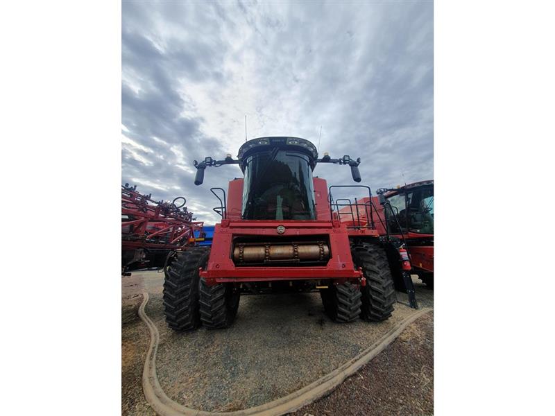 Photo 2. Case IH 8240 combine harvester