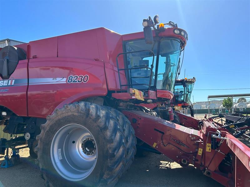 Photo 3. Case IH 8230 combine harvester