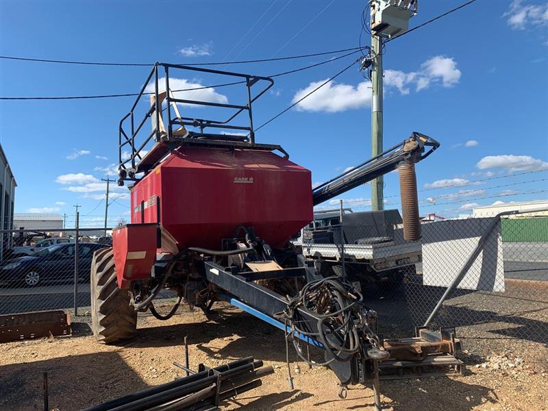 Photo 2. Case IH ADX2230 airseeder