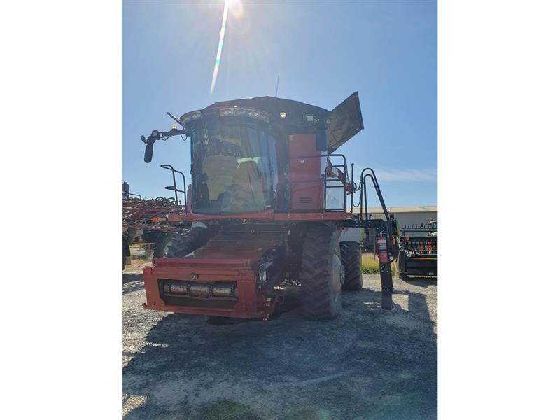 Photo 2. Case IH 8240 combine harvester