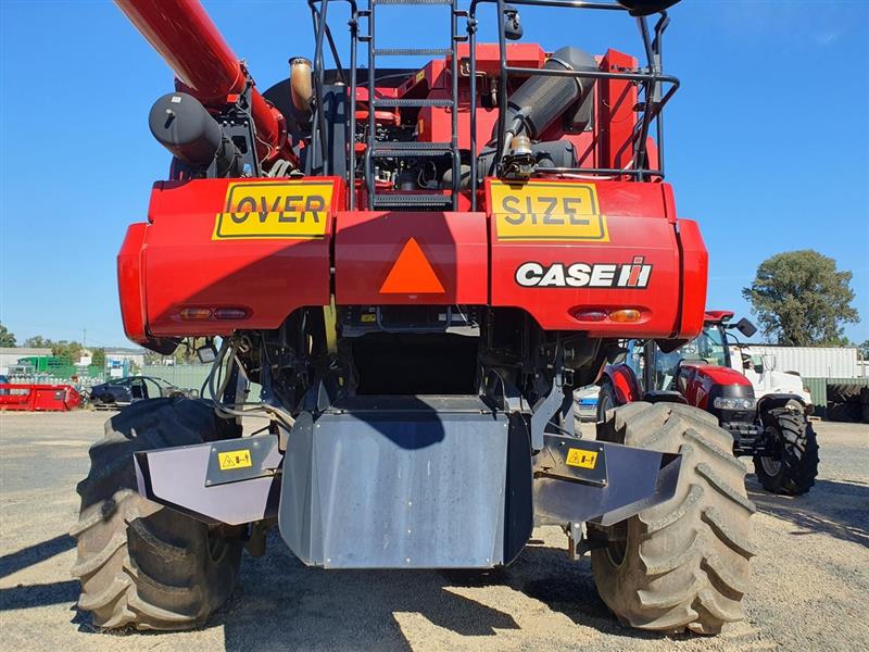 Photo 4. Case IH 8240 combine harvester