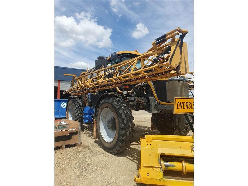 Photo 4. Croplands Rogator 1386 self propelled sprayer