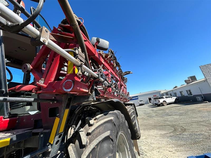 Photo 3. Case IH 4430 self propelled sprayer