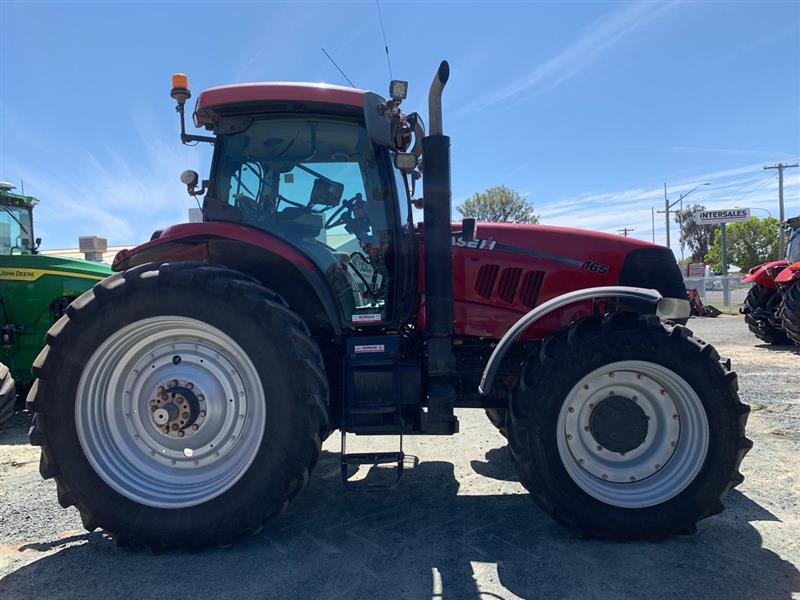 Photo 2. Case IH Puma 165 tractor