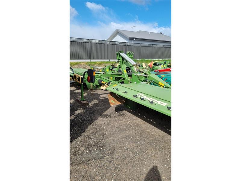 Photo 2. Krone Easycut B870CV mower conditioner