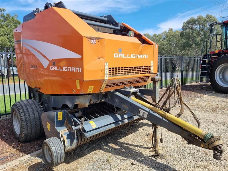 Photo 4. Gallignani GAV9 round baler