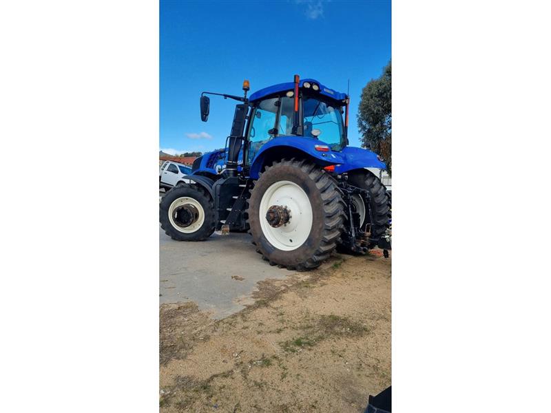 Photo 2. New Holland T8.380 tractor