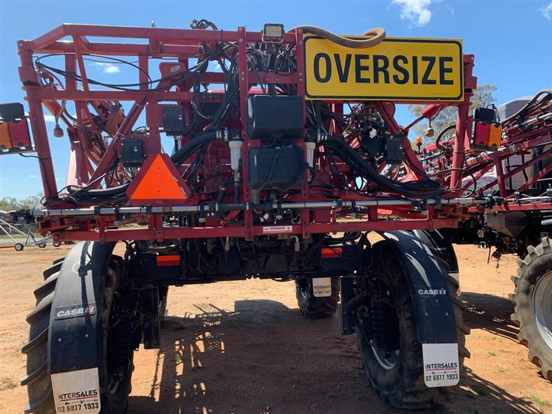 Photo 4. Case IH 4430 self propelled sprayer