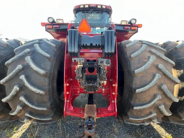 Photo 5. Case IH Steiger 400 tractor