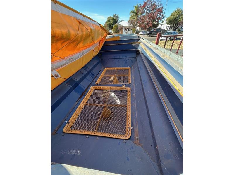 Photo 3. Bogballe M2W spreader