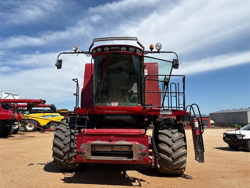 Photo 2. Case IH 7088 combine harvester