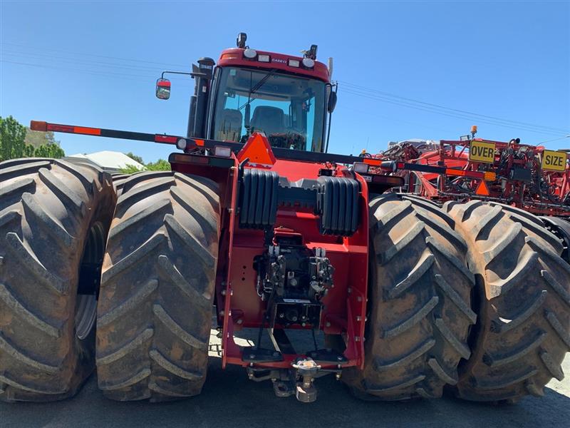 Photo 3. Case IH Steiger 485 tractor