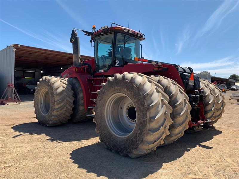 Photo 3. Case IH Steiger 600 tractor