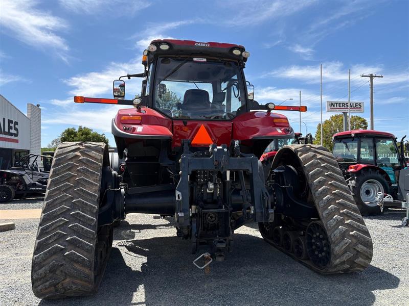 Photo 2. Case IH Magnum 340 tractor