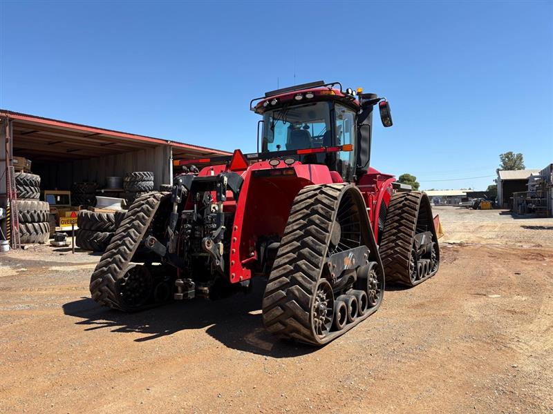 Photo 5. Case IH 500 Rowtrac Steiger track tractor