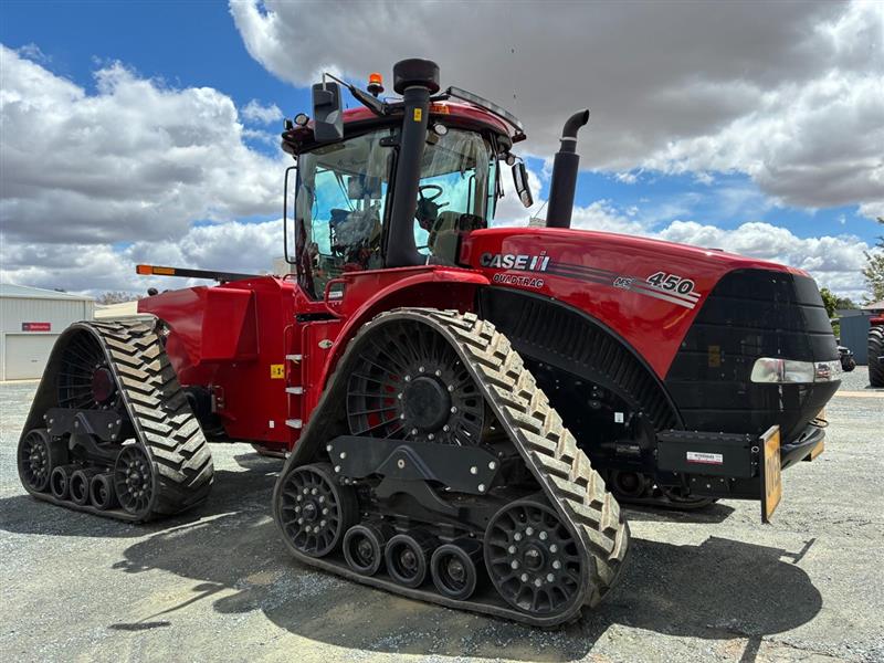 Photo 2. Case IH Quadtrac 450 track tractor
