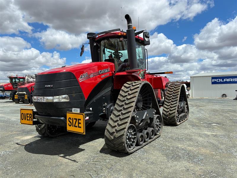 Photo 4. Case IH Quadtrac 450 track tractor