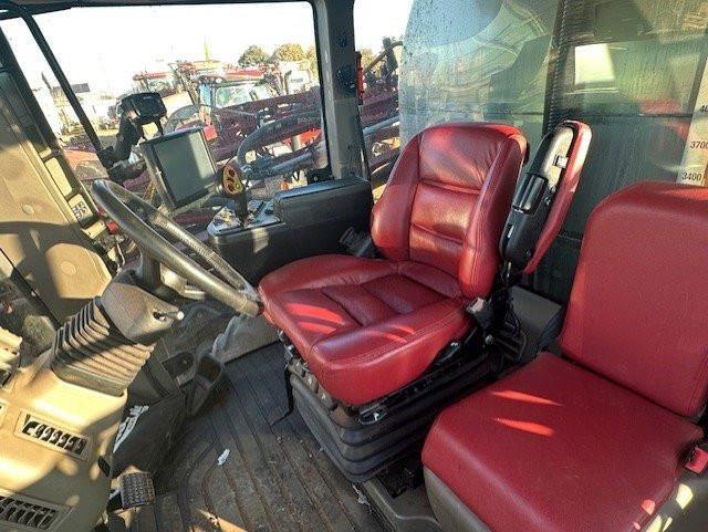 Photo 4. Case IH 4430 self propelled sprayer