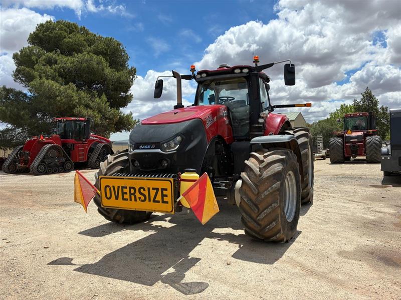Photo 2. Case IH Magnum 340 tractor