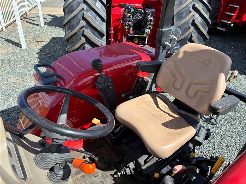 Photo 3. Case IH JXM 90 tractor