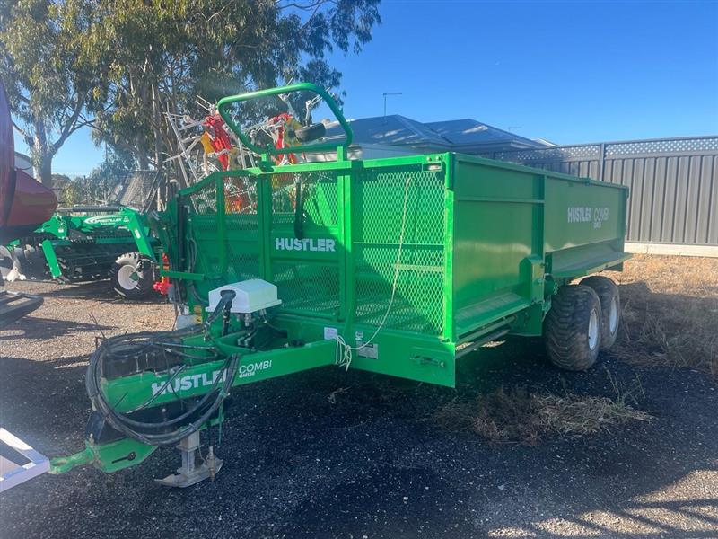 Photo 5. Hustler Combi CM136 bale wagon