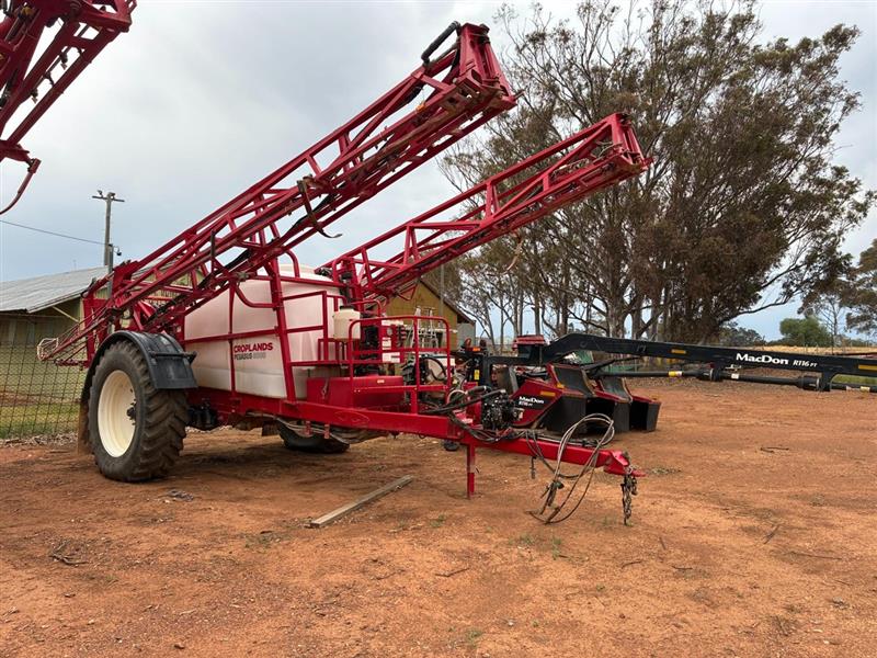 Photo 5. Croplands Pegasus 6036 boom sprayer