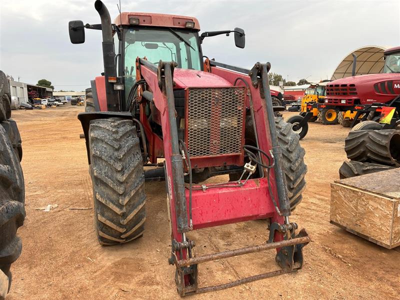 Photo 4. Case IH MX150 tractor