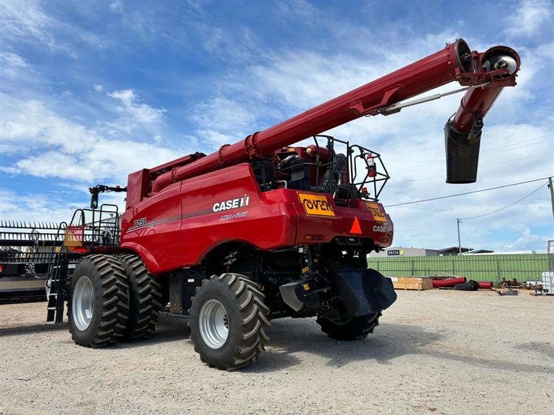 Photo 3. Case IH 7250 combine harvester