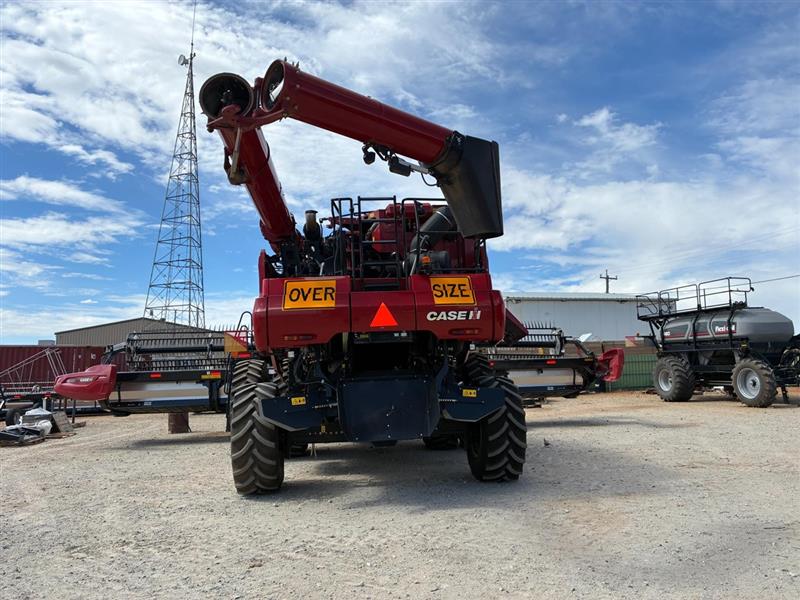 Photo 5. Case IH 7250 combine harvester