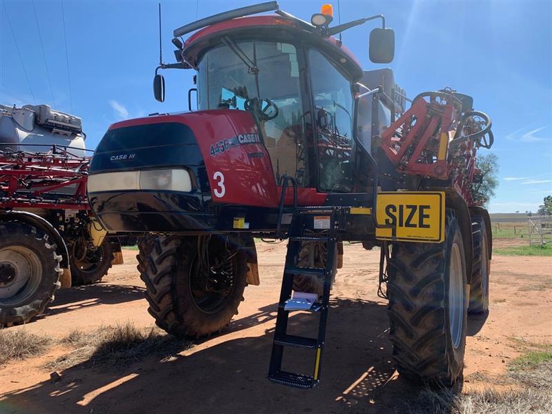 Photo 2. Case IH 4430 AIM command self propelled sprayer