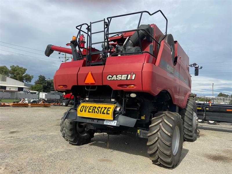 Photo 3. Case IH 8120 combine harvester