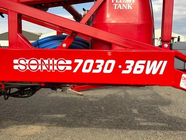 Photo 4. Croplands Weedit Sonic 7030 boom sprayer