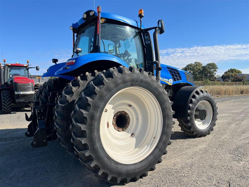Photo 5. New Holland T8.360 tractor