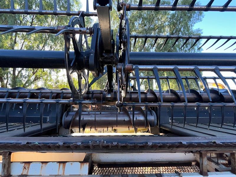 Photo 2. MacDon D65 harvester front