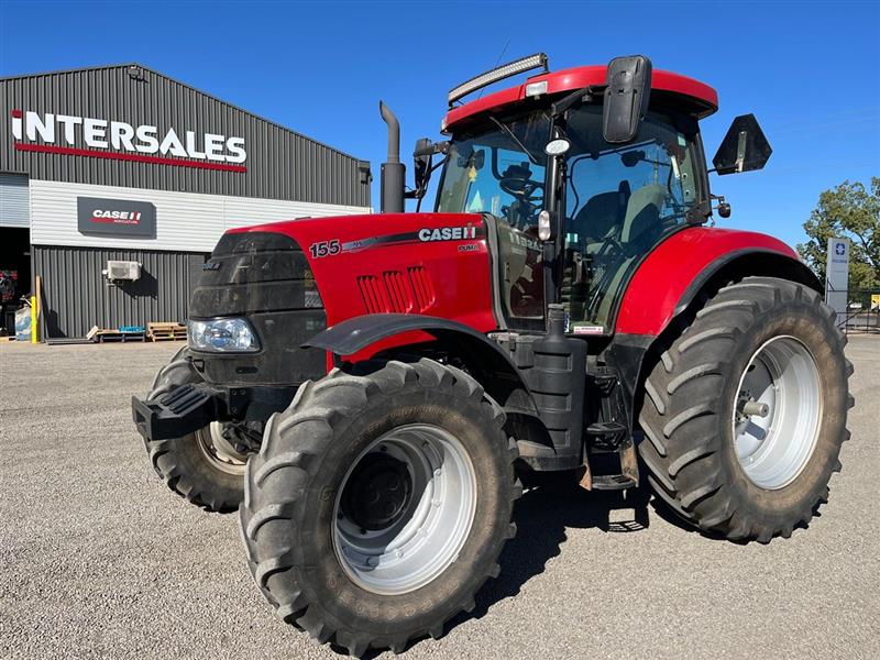 Photo 2. Case IH Puma 155 tractor