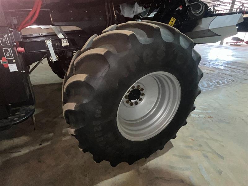 Photo 5. Case IH 7250 combine harvester