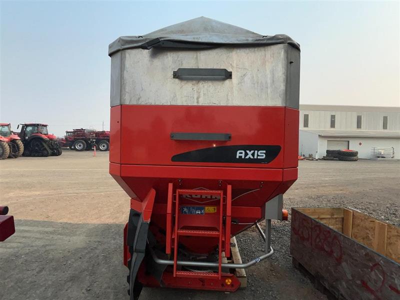 Photo 2. Kuhn Axis 50.1W spreader