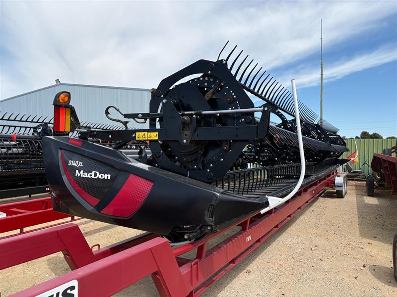 Photo 3. MacDon D140XL harvester front