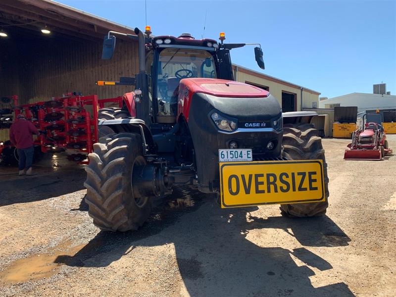 Photo 2. Case IH Magnum 340 tractor