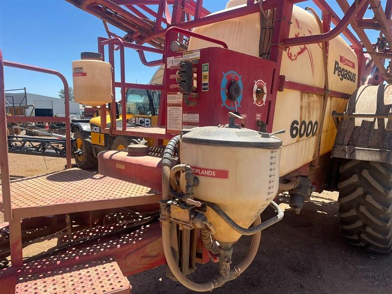 Photo 2. Croplands Pegasus 6000 boom sprayer