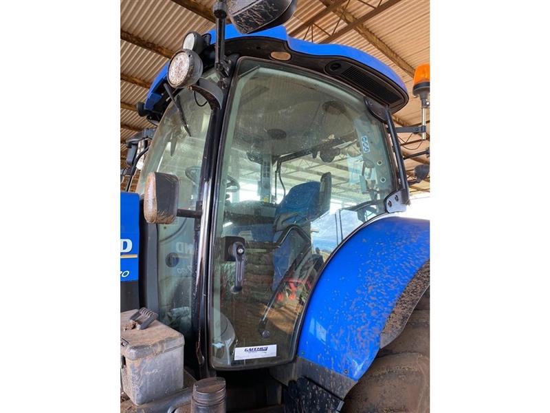 Photo 4. New Holland T7.170 tractor