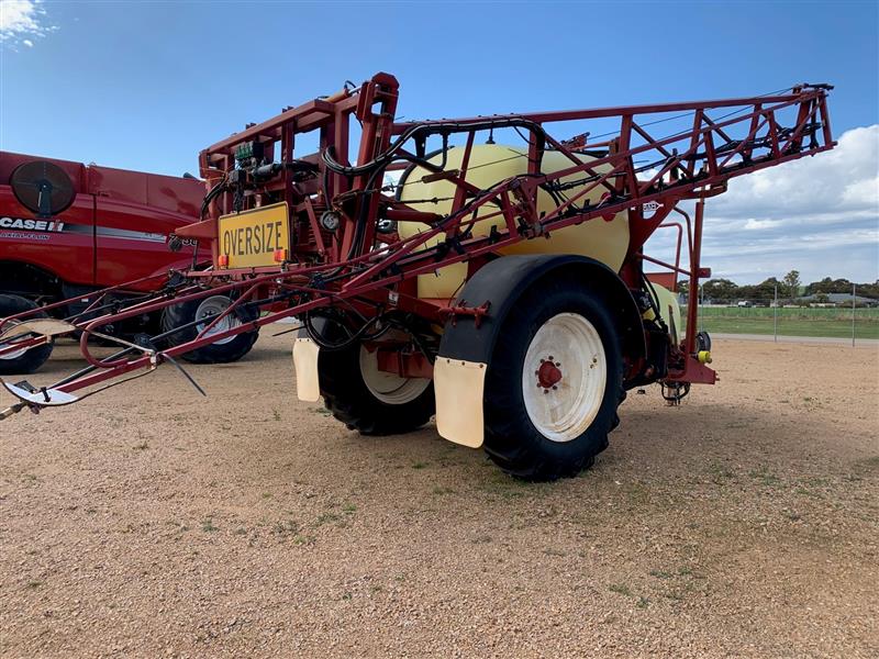 Hardi 5030 Navigator Boomspray, Sprayers & Equipment Hardi SA | Power ...