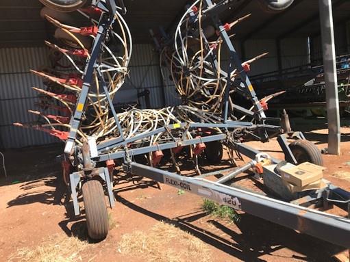 Photo 1. Flexi-Coil 820 Cultivator 34ft