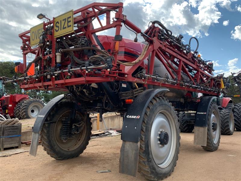 Photo 4. Case IH 4430 Patriot Self Propelled Sprayer